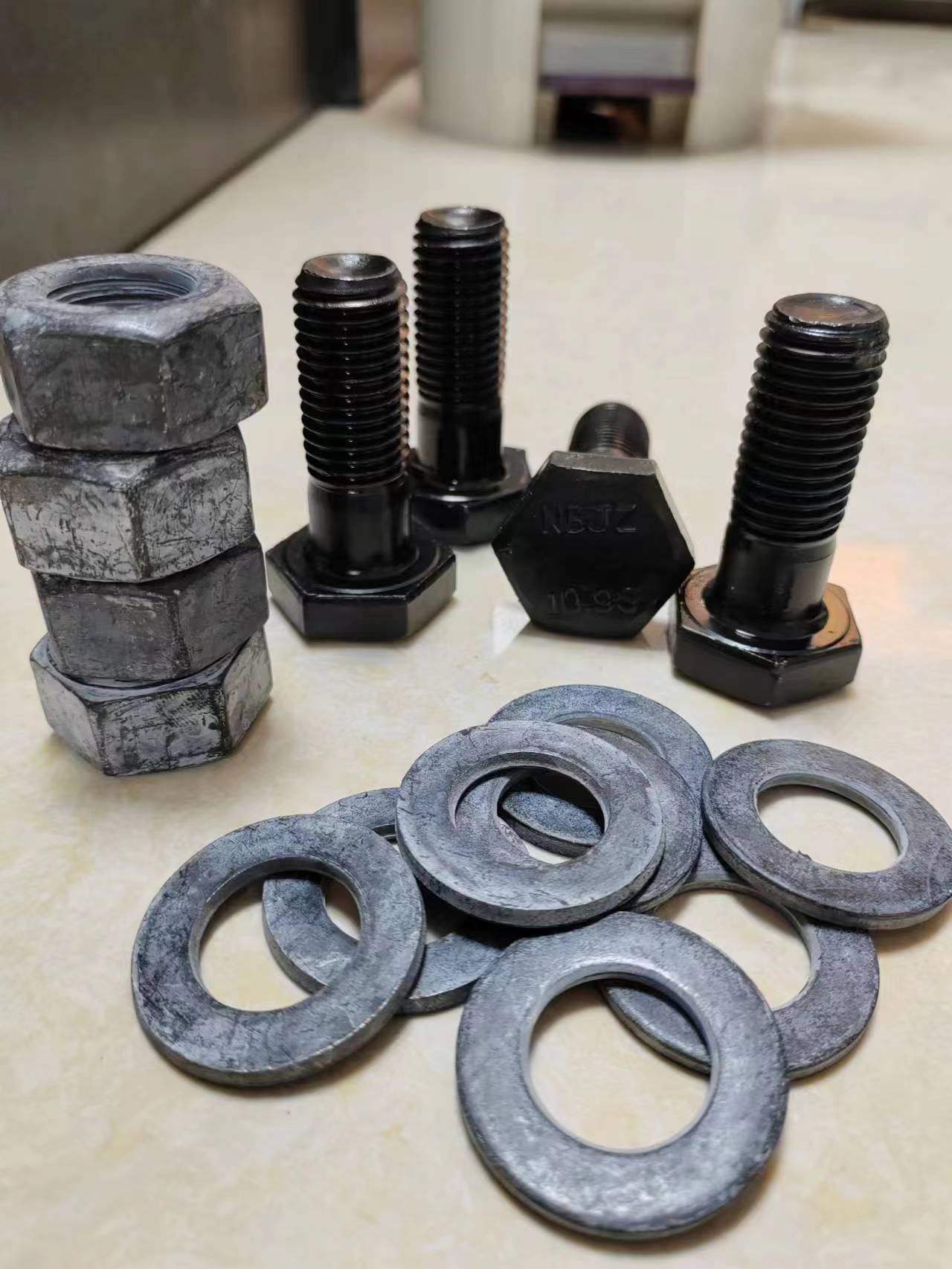 外六角螺栓 鍍鋅螺栓 高強(qiáng)螺栓 本色螺栓 彩色螺栓 藍(lán)白螺栓 各種材質(zhì)螺栓