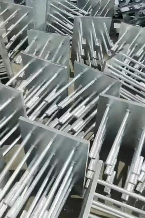 預埋件 熱鍍鋅預埋件  熱鍍鋅預埋件  橋梁鋼結(jié)構(gòu)預埋板 幕墻配件 焊凳 四爪預埋焊凳