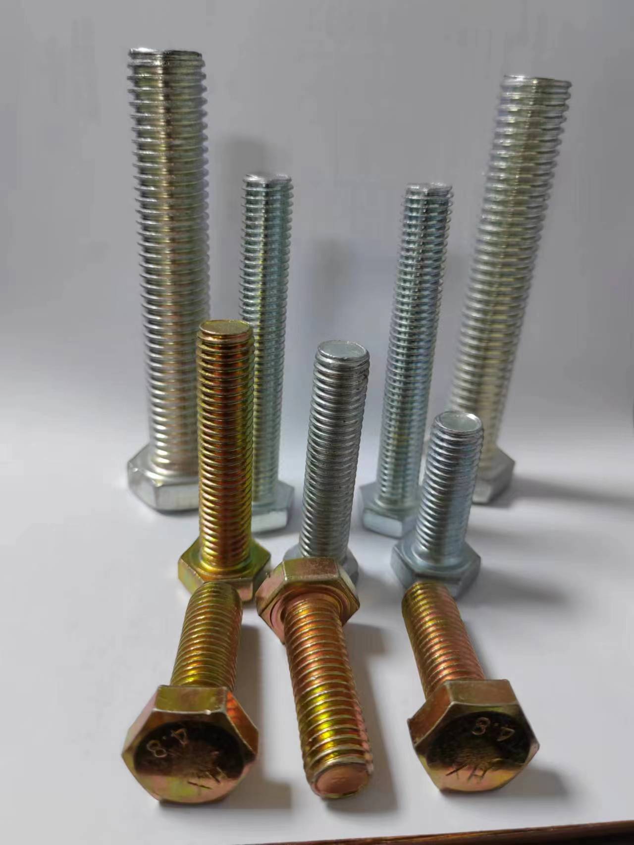 外六角螺栓 鍍鋅螺栓 高強(qiáng)螺栓 本色螺栓 彩色螺栓 藍(lán)白螺栓 各種材質(zhì)螺栓